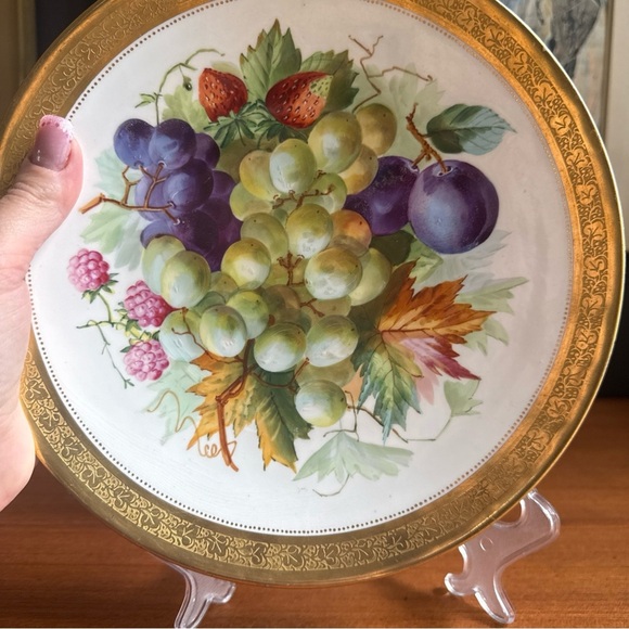 Vintage hand painted decorative plate unsigned Dresden? German ? Gold Rim - Picture 5 of 10